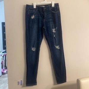 Refuge size 10 women’s jeans
